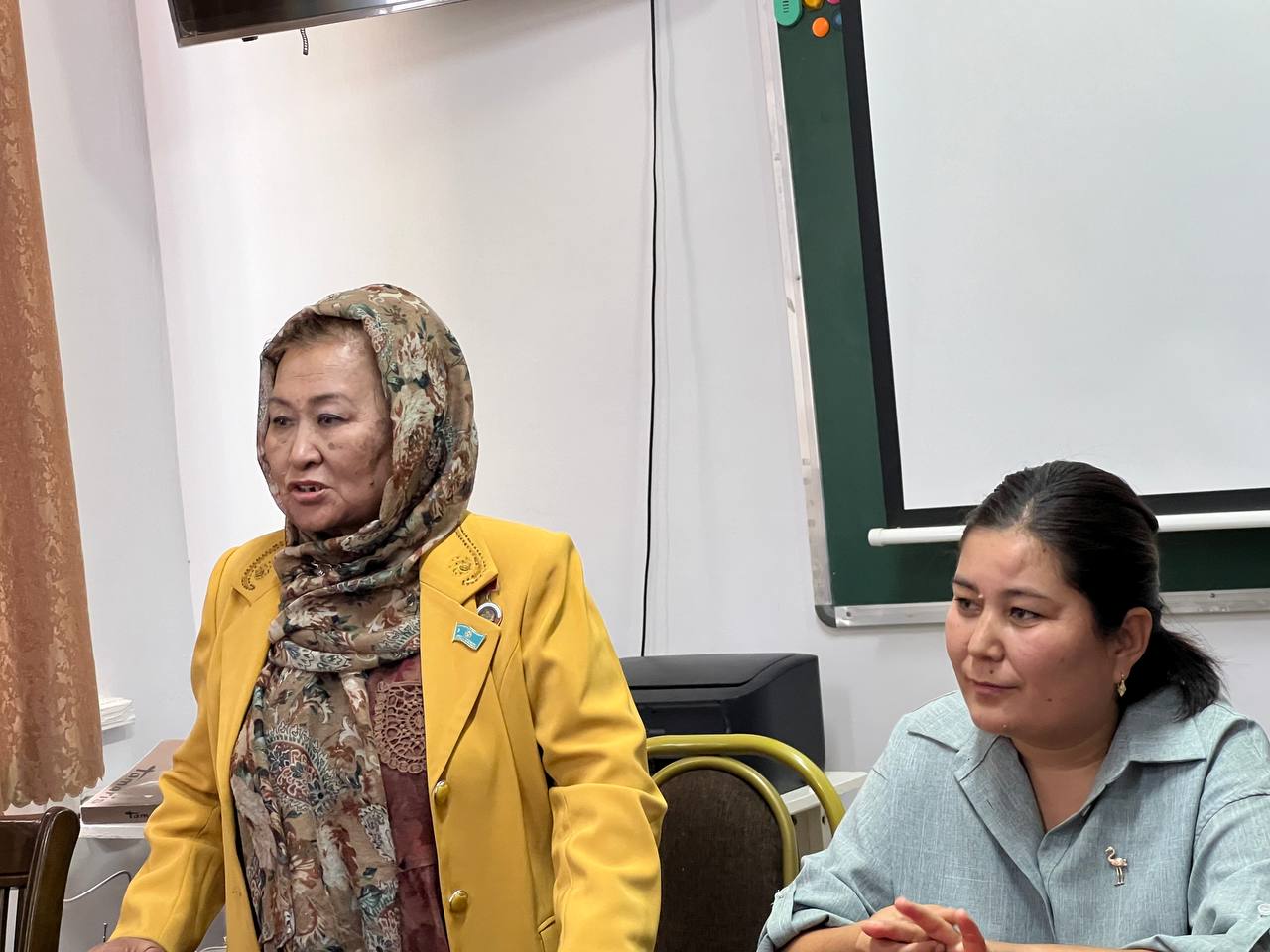 Борбордук Азия колледжинде «Бүгүнкү кыздар — эртеңки коомдун түзүүчүлөрү» аттуу темада жолугушуу өткөрүлдү (11.10.2024) post thumbnail image