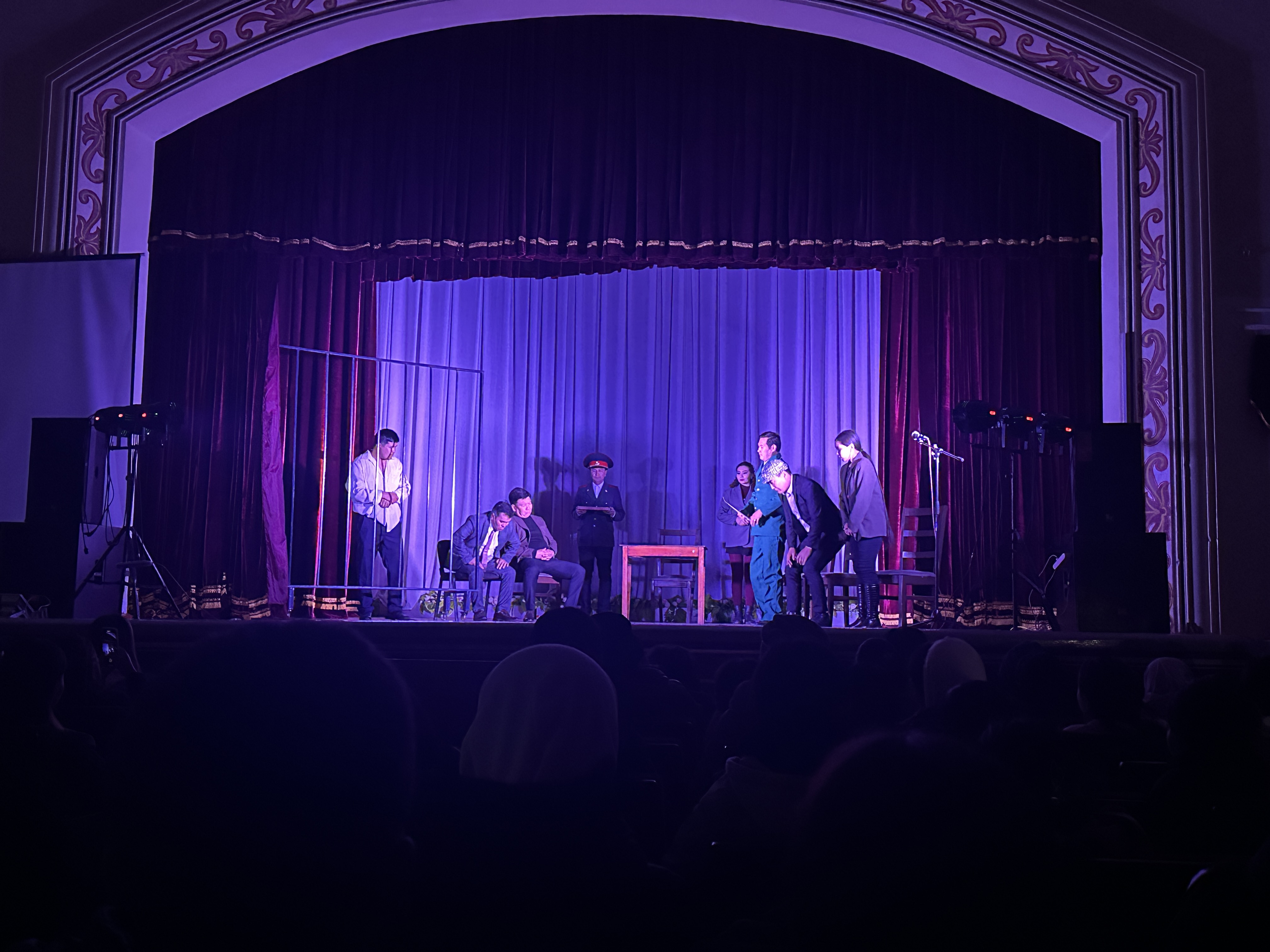 Өнөр – жаштарды руханий жана адептик тарбиялоонун жолу. «Кыялган өмүр» спектакли (26.02.2025) post thumbnail image